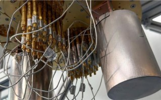 低温超导量子计算技术有哪些（低温超导量子计算有哪些技术路线？）