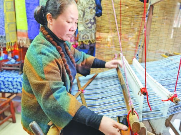 纺织类非物质文化遗产(纺织类非遗手工技艺有哪些地方特色)-第2张图片-八三百科 纺织类非物质文化遗产(纺织类非遗手工技艺有哪些地方特色)-第2张图片-八三百科
