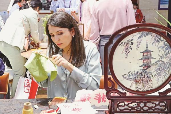 外国非物质文化遗产(外国非物质文化遗产有哪些)-第1张图片-八三百科 外国非物质文化遗产(外国非物质文化遗产有哪些)-第1张图片-八三百科