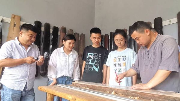 古琴非物质文化遗产人(古琴非遗传承人名单在哪看最权威)-第2张图片-八三百科 古琴非物质文化遗产人(古琴非遗传承人名单在哪看最权威)-第2张图片-八三百科