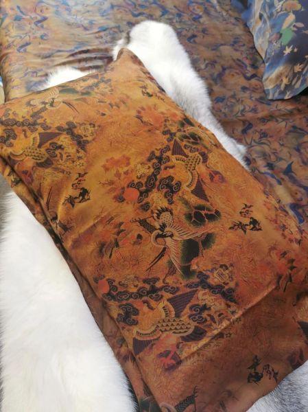 非物质文化遗产香云纱（新手也能看懂：香云纱是什么面料）-第1张图片-八三百科