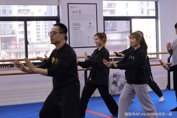 非物质文化遗产鸣鹤拳(鸣鹤拳属于什么武术流派?)-第2张图片-八三百科 非物质文化遗产鸣鹤拳(鸣鹤拳属于什么武术流派?)-第2张图片-八三百科