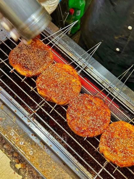 非物质文化遗产烤饼（非遗火烧烤饼哪家正宗）-第1张图片-八三百科