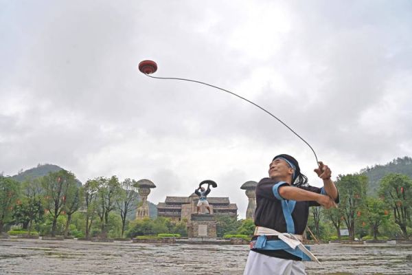 陀螺非物质文化遗产（陀螺非物质文化遗产传承方法是什么）-第2张图片-八三百科