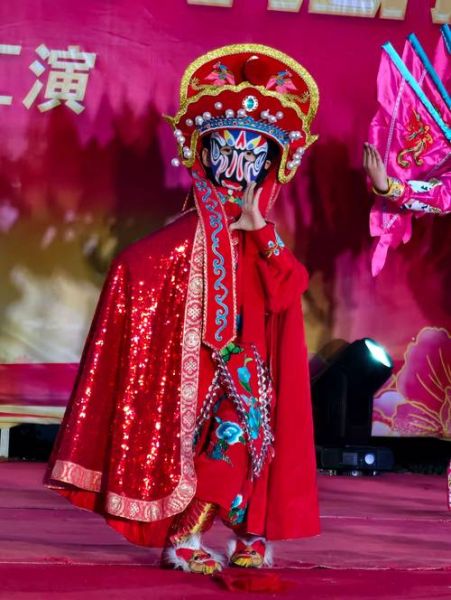 川剧非物质文化遗产（川剧变脸是怎么做到的）-第3张图片-八三百科