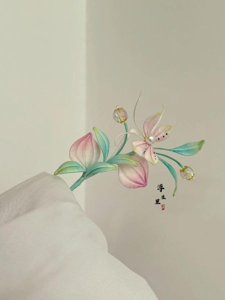 非物质文化遗产首饰(非遗首饰有哪些?第一次入手推荐这8款)-第2张图片-八三百科 非物质文化遗产首饰(非遗首饰有哪些?第一次入手推荐这8款)-第2张图片-八三百科