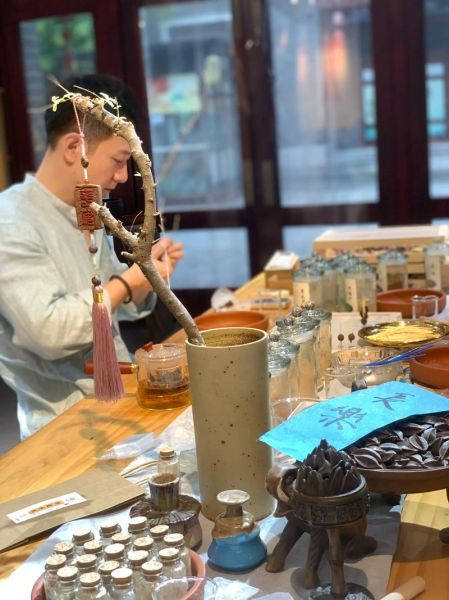 非物质文化遗产制香技艺（新手如何学非遗制香技艺）-第2张图片-八三百科