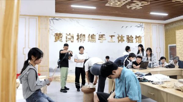 阜南县的非物质文化遗产（阜南县柳编技艺有哪些传承故事）-第2张图片-八三百科