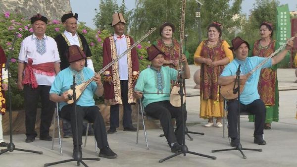 非物质文化遗产新疆民歌（新疆民歌有哪些被列入非遗）-第1张图片-八三百科