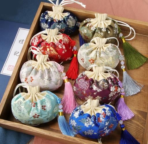 中药香包非物质文化遗产(中药香包非遗手工怎么做)-第1张图片-八三百科 中药香包非物质文化遗产(中药香包非遗手工怎么做)-第1张图片-八三百科