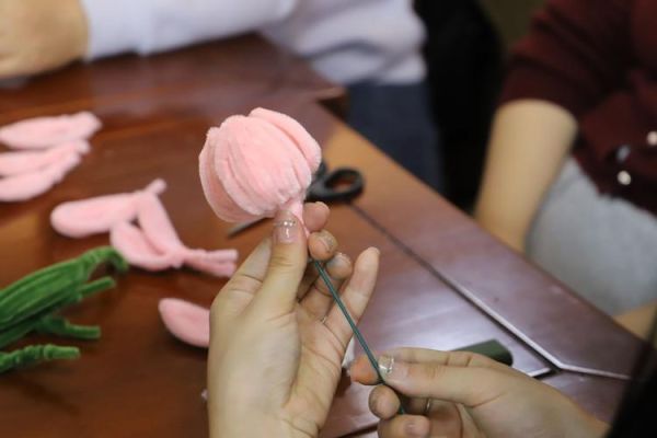 女生非物质文化遗产(女生适合学的非遗手艺有哪些)-第1张图片-八三百科 女生非物质文化遗产(女生适合学的非遗手艺有哪些)-第1张图片-八三百科