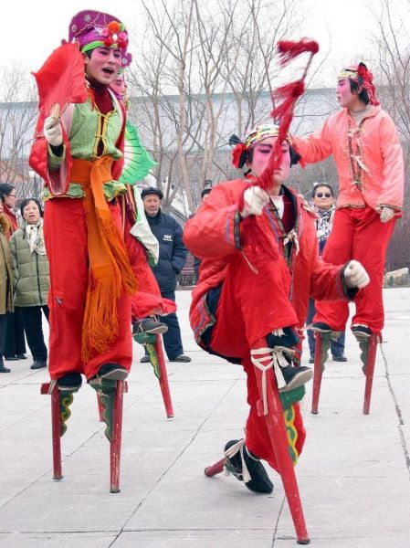 非物质文化遗产的高跷会（高跷会表演有哪些传统套路）-第2张图片-八三百科