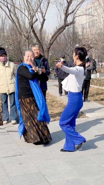 大妈非物质文化遗产（大妈跳广场舞申遗靠谱吗）-第1张图片-八三百科