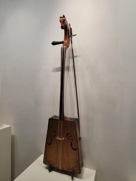 马头琴非物质文化遗产(马头琴非遗传承入门全攻略)-第1张图片-八三百科 马头琴非物质文化遗产(马头琴非遗传承入门全攻略)-第1张图片-八三百科