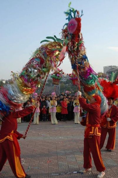 十堰非物质文化遗产凤凰（十堰凤凰灯舞非遗怎么学）-第1张图片-八三百科