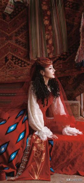 热巴非物质文化遗产照片(热巴舞非遗照片高清合集在哪找?答案:国家非遗数字博物馆、新华社图库、西藏文旅微博。)-第2张图片-八三百科 热巴非物质文化遗产照片(热巴舞非遗照片高清合集在哪找?答案:国家非遗数字博物馆、新华社图库、西藏文旅微博。)-第2张图片-八三百科