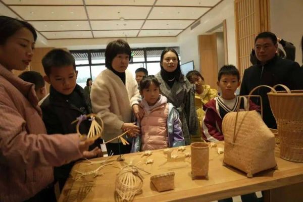 非物质文化遗产探究(非遗研学活动具体做什么)-第3张图片-八三百科 非物质文化遗产探究(非遗研学活动具体做什么)-第3张图片-八三百科