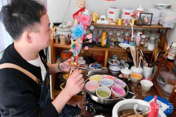 非物质文化遗产花烛(非遗花烛制作工艺流程步骤)-第2张图片-八三百科 非物质文化遗产花烛(非遗花烛制作工艺流程步骤)-第2张图片-八三百科