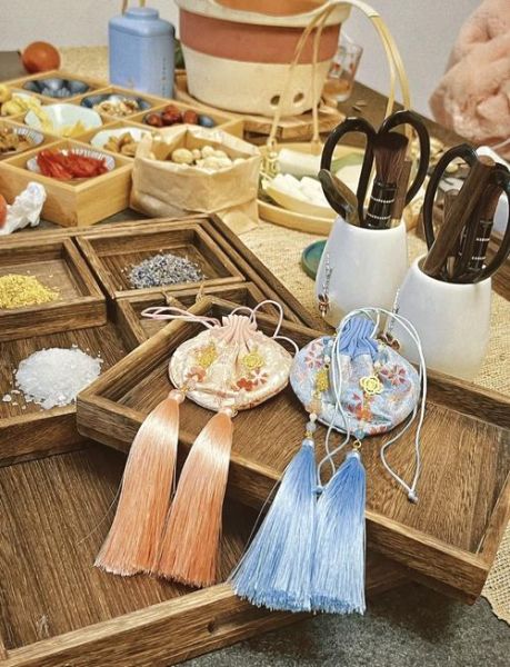 非物质文化遗产香囊广西(广西非遗香囊怎么做)-第1张图片-八三百科 非物质文化遗产香囊广西(广西非遗香囊怎么做)-第1张图片-八三百科